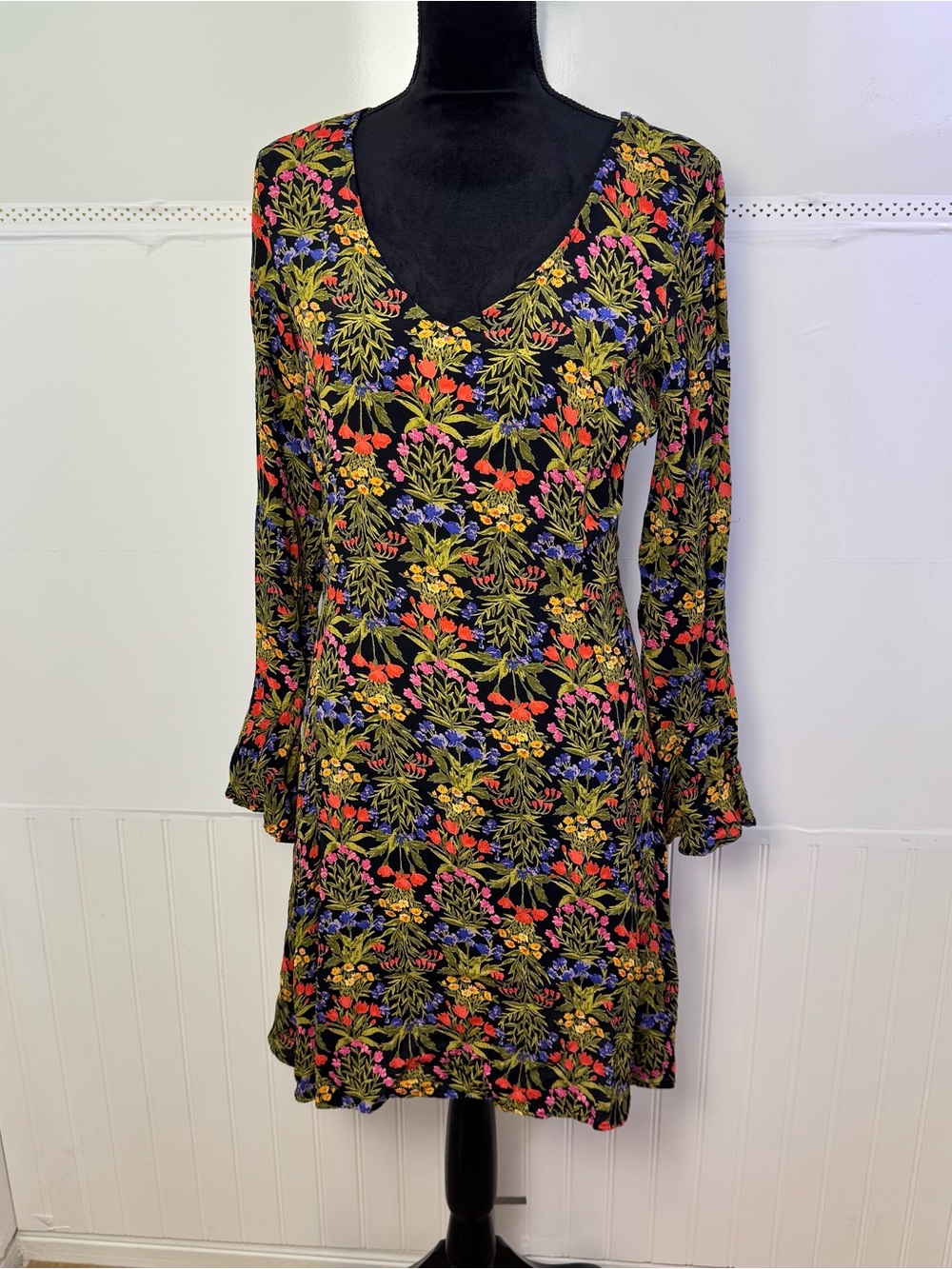 Old Navy Y2K Floral Mini Dress Size 12 Drop Waist Boho Cottagecore V Neck